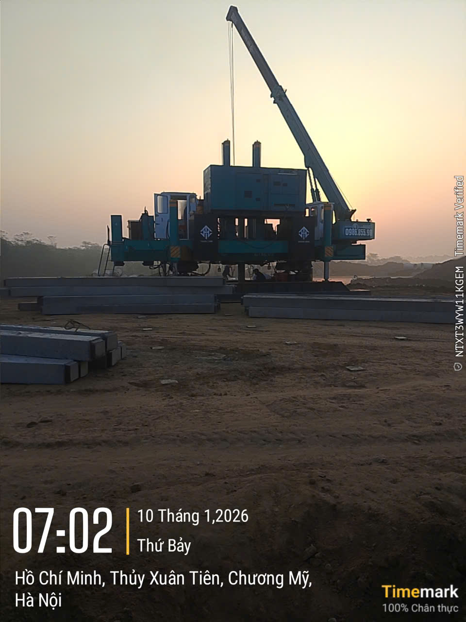 Thi công ép cọc móng nhà máy nước Phú Sơn